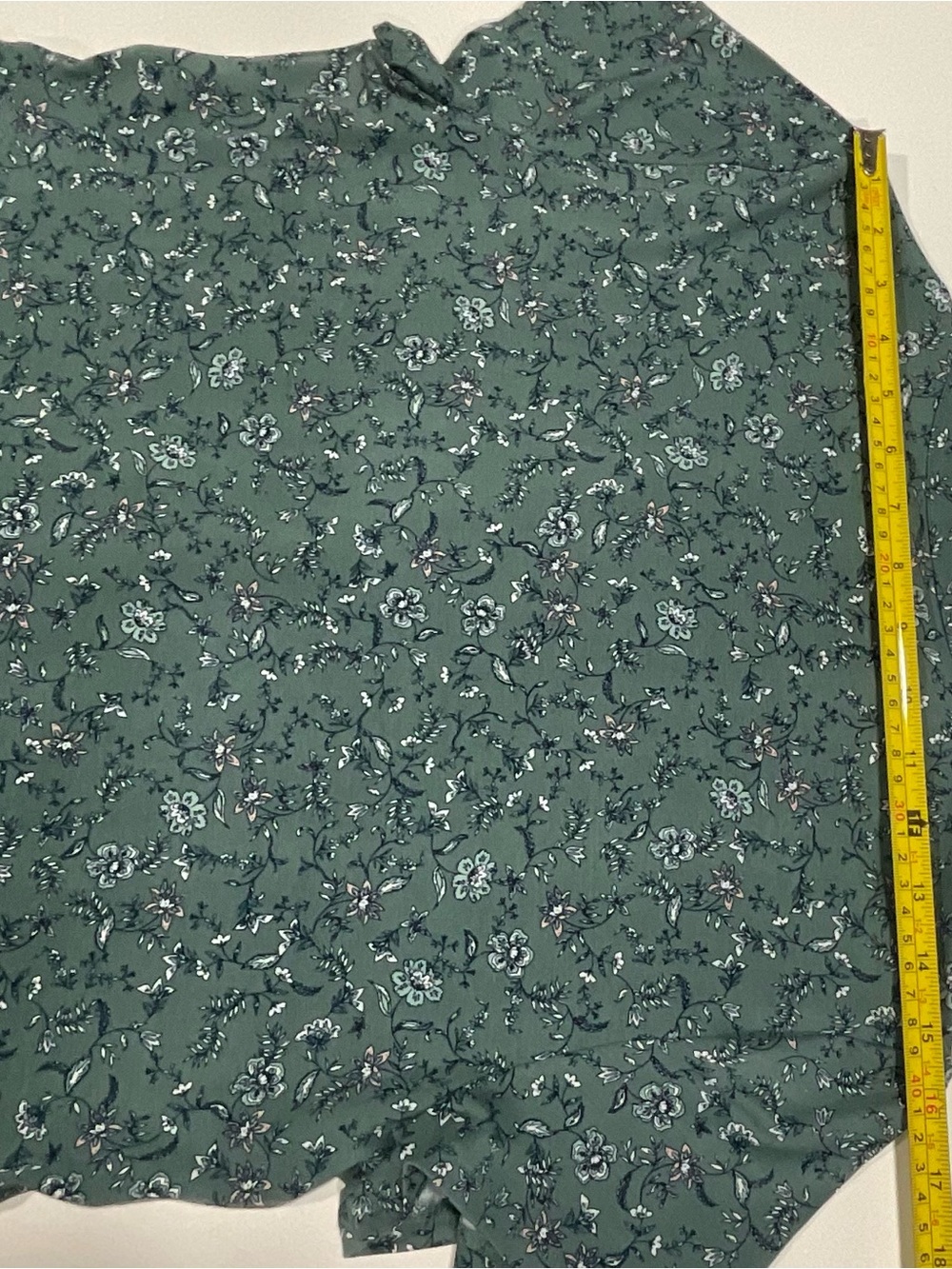 Wonderly Teal Green Floral Button-Tiered Short Sleeve Tunic - Picture 7 of 10